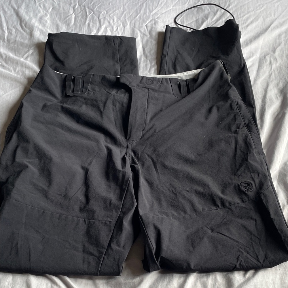 Mountain Hardwear Women’s Black Hiking Pants. Size 8